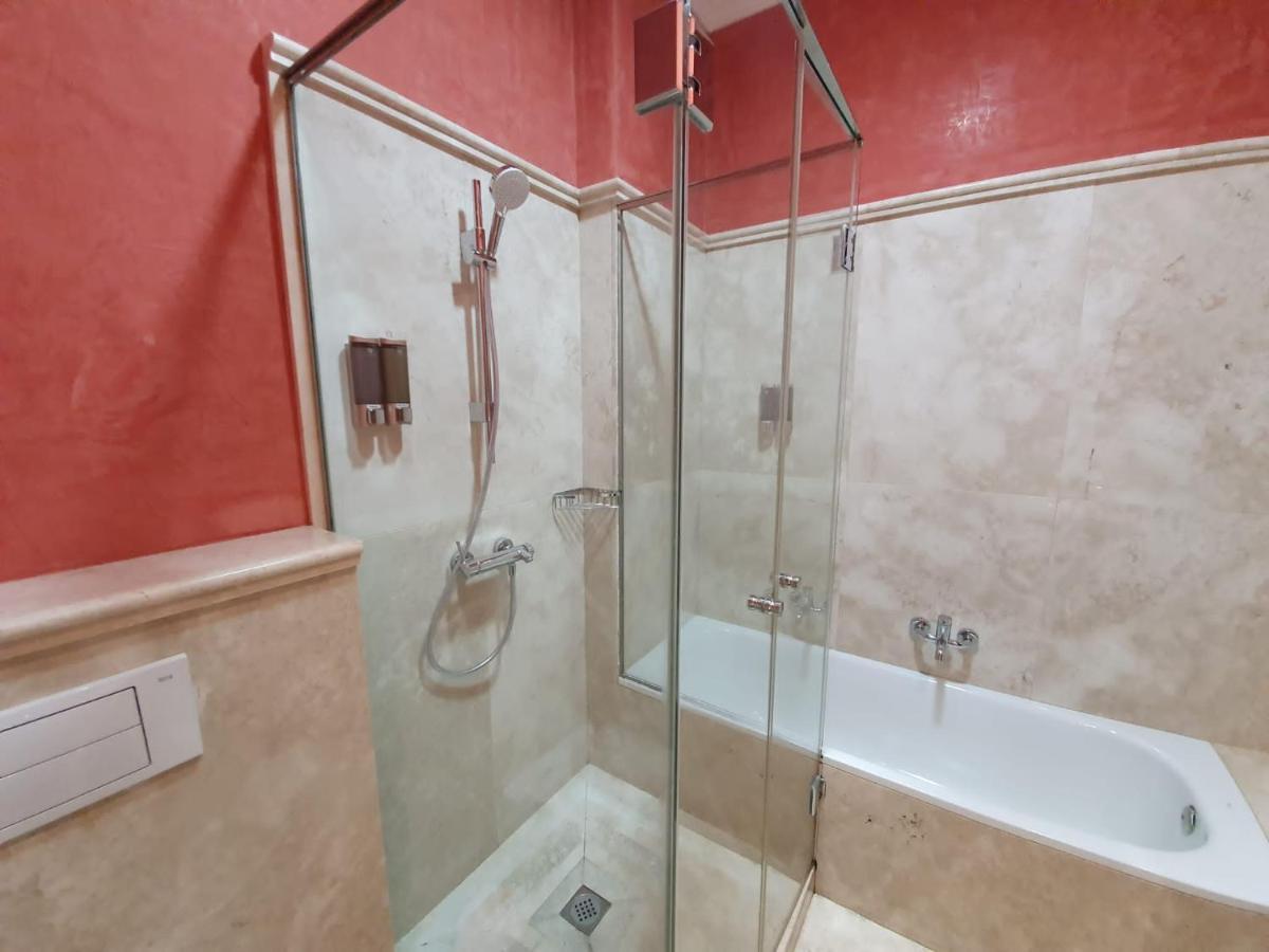Bns Dauro Suites Гранада Экстерьер фото